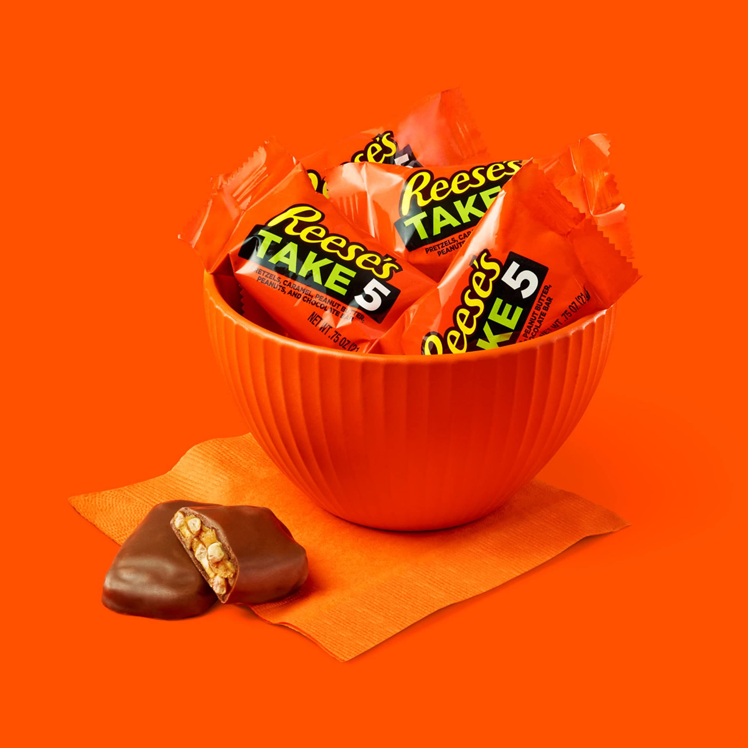 REESE'S TAKE 5 Pretzel, Peanut and Chocolate Snack Size, Candy Bag, 11.25 oz thumbnail 6