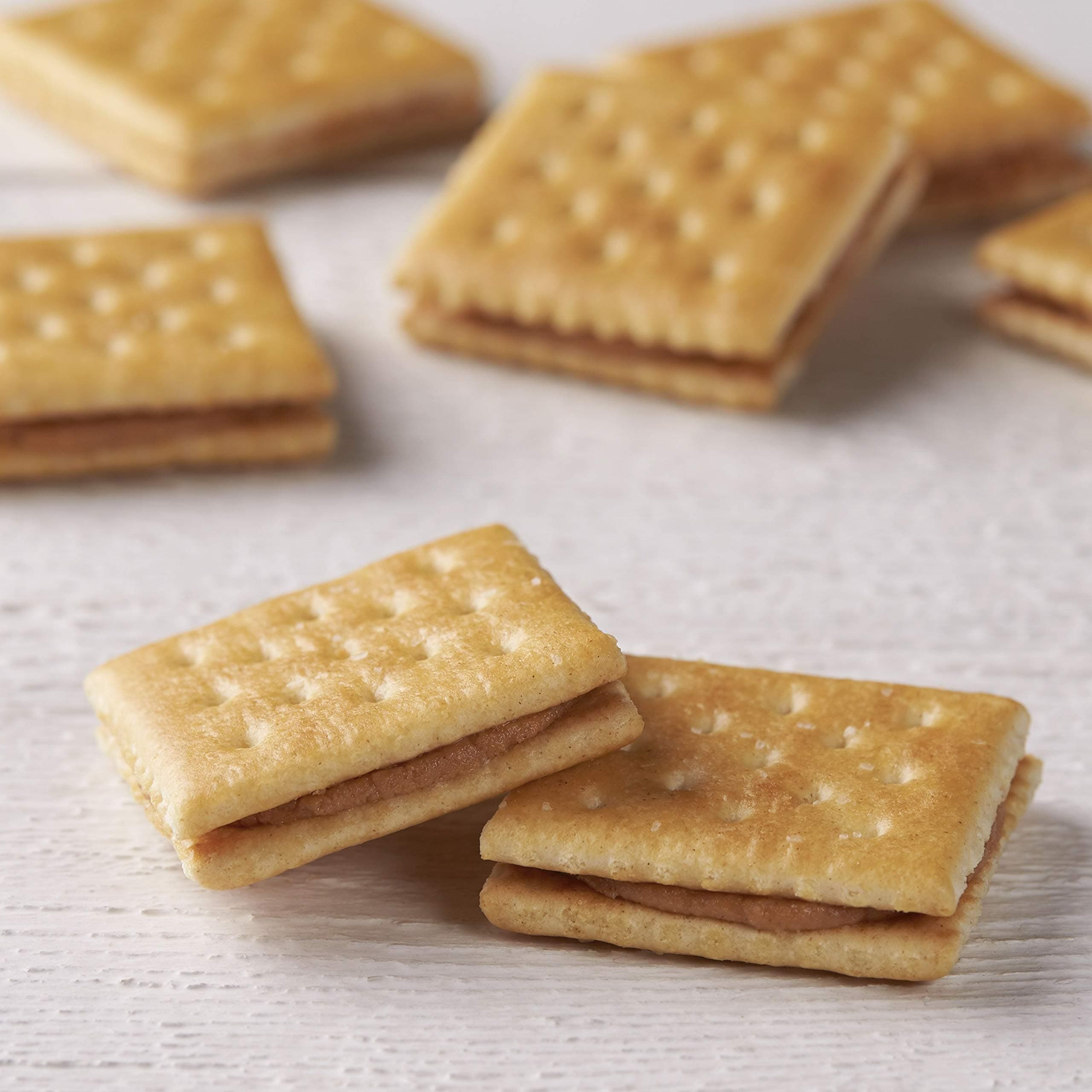 Austin, Toasty Round Crackers With Peanut Butter, 8 Count, 11.4oz Tray (Pack of 4) thumbnail 4