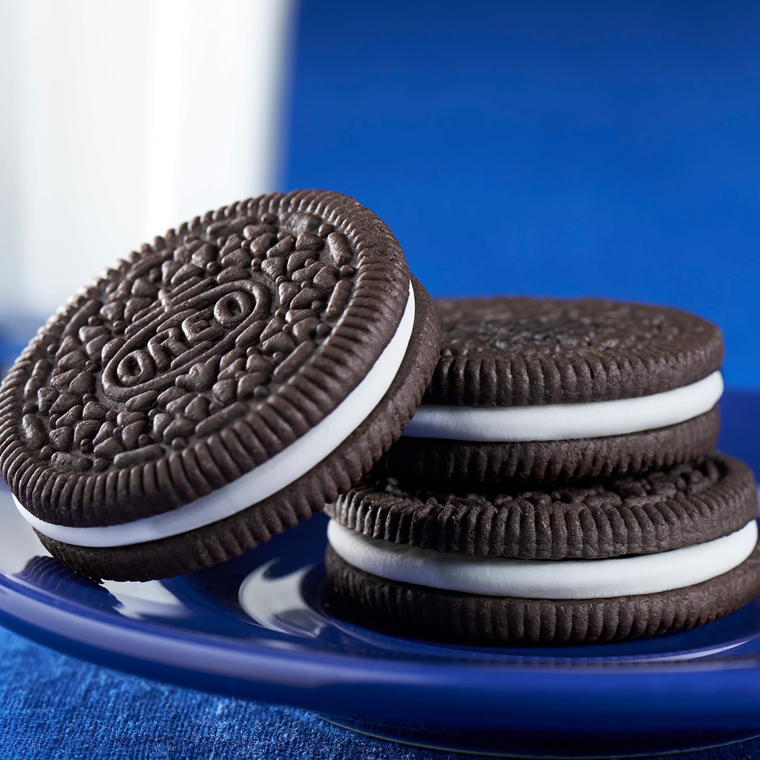 OREO Chocolate Sandwich Cookies, 48 Snack Packs (6 Cookies Per Pack, 4 Boxes) thumbnail 6