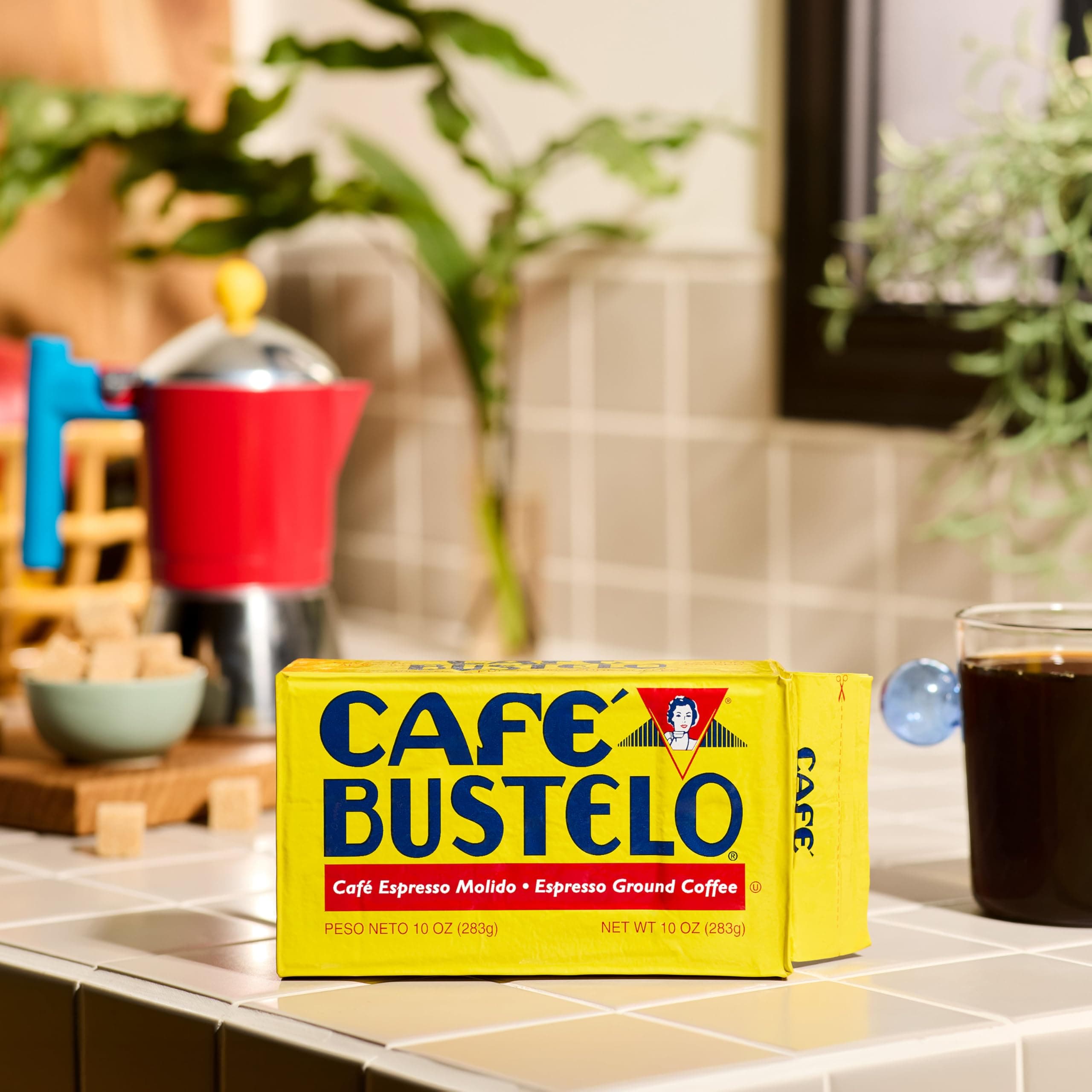 Café Bustelo, Espresso Style Dark Roast Ground Coffee, Vacuum-Packed 10 oz. Brick thumbnail 4
